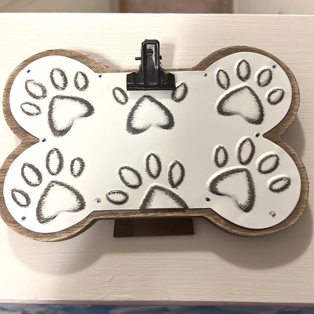 Dog Bone Wood Clip Frame - 5" x 3 1/2"